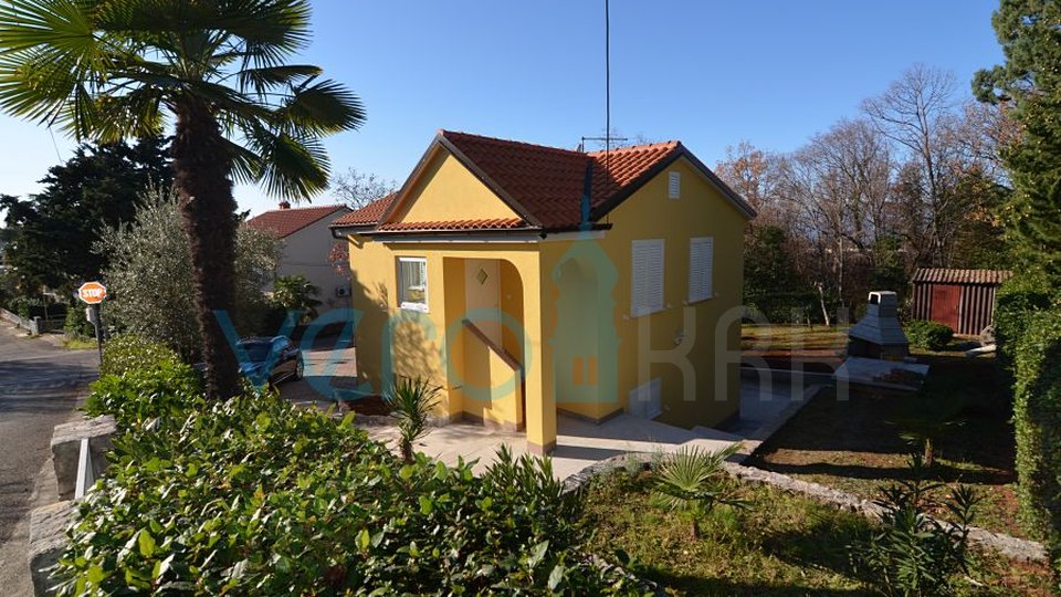 Insel Krk, Njivice, freistehendes Haus mit seitlichem Meerblick, nur 200 m vom Strand entfernt