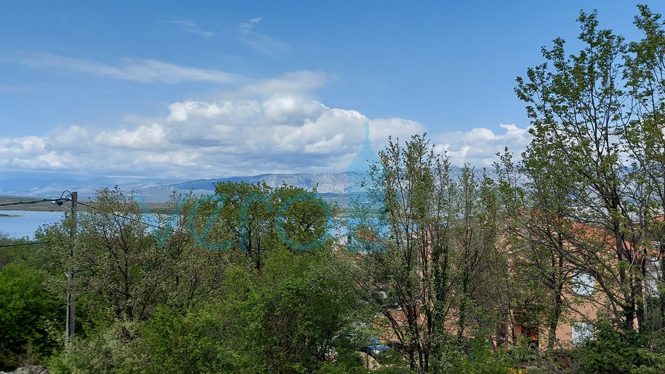 Uvala Soline, otok Krk, stan na 2 katu sa pogledom na more na 200m