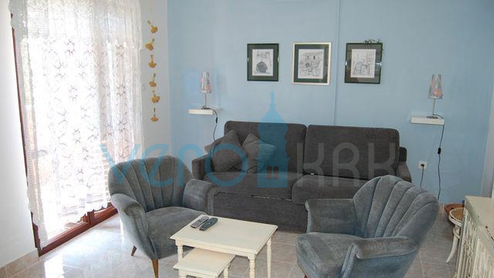 Njivice, apartment 82m2 at 100m to the beach