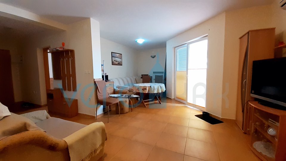 Soline bay, two bedroom apartment on the ground floor, only 100m from the sea