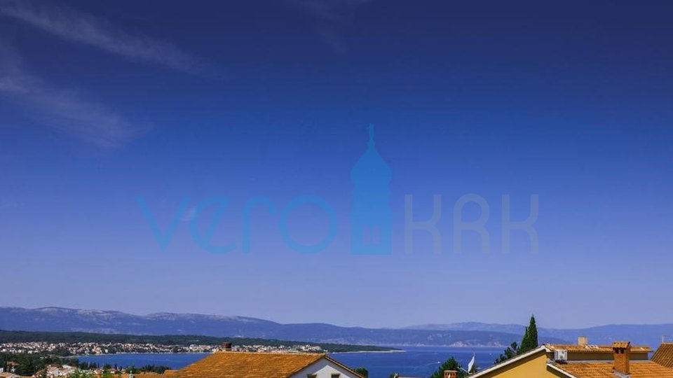 Malinska, otok Krk, trosobni moderan stan na 2. katu i potkrovlju sa pogledom na more