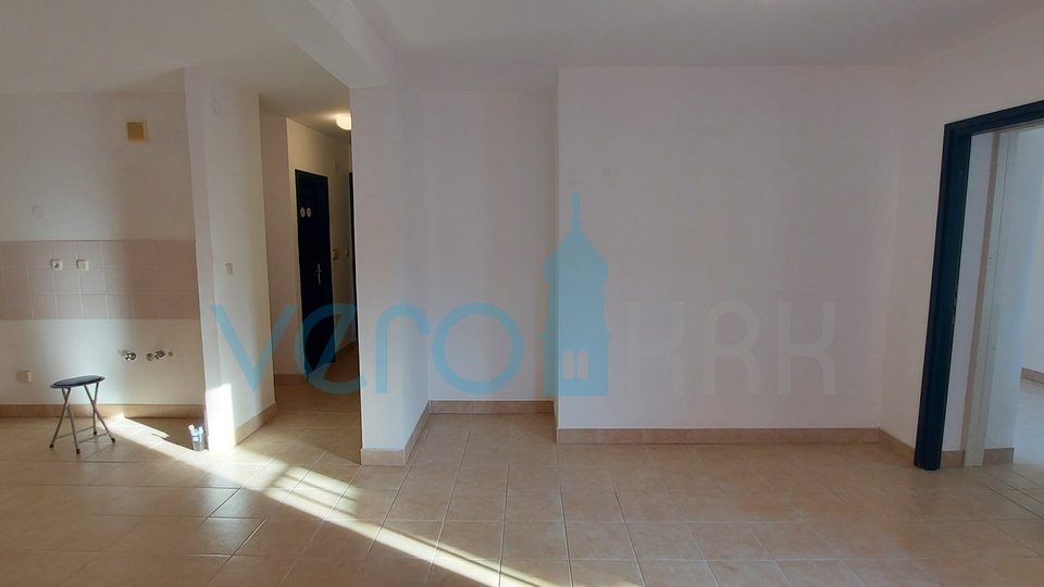 Malinska, two bedroom apartment with a large terrace 150m from the sea