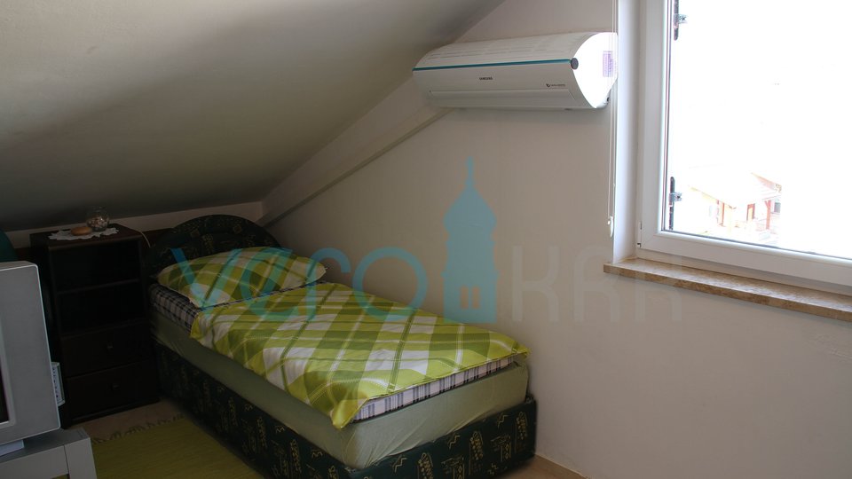 Čižići, island of Krk, duplex apartment with the garden and the sea view