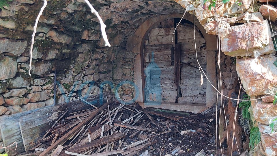 Malinska, otok Krk, šira okolica, autohtona kamena kuća sa pogledom na more