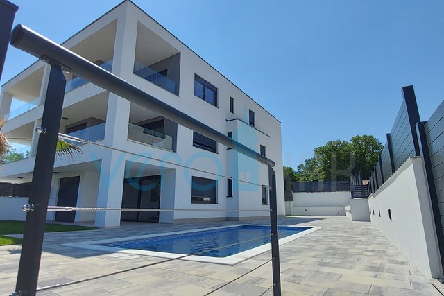 Malinska, luxury 3 bedroom apartment in a new building in an elite location