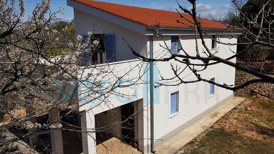 Isola di Krk, Soline, Casa indipendente a un piano immersa nella pace e nel verde