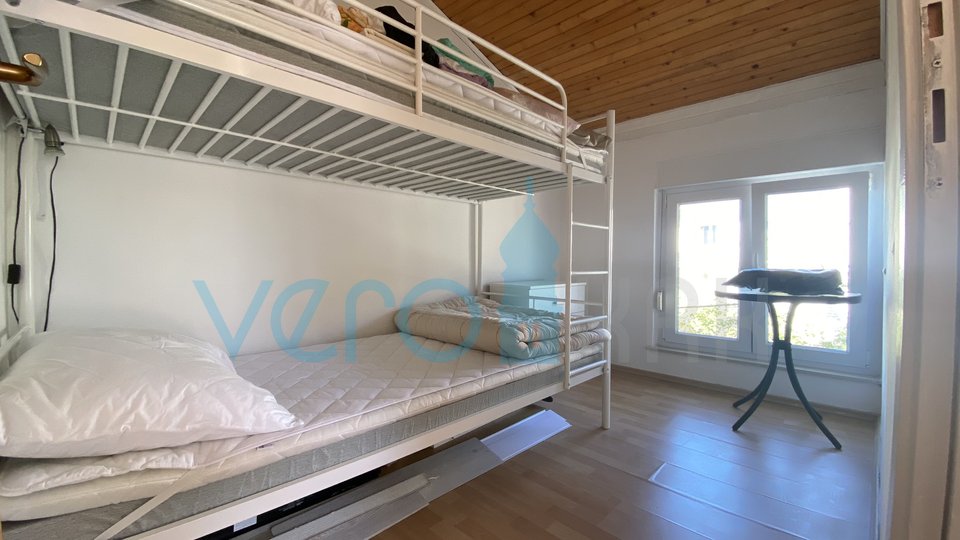 Crikvenica, Jadranovo, Apartment mit zwei Schlafzimmern, Wohnzimmer und offenem Meerblick!