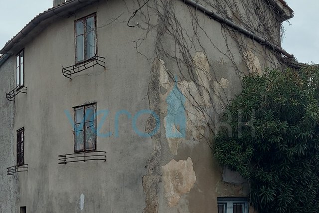 Città di Krk, zona più ampia, casa in pietra a schiera 119m2 in vendita