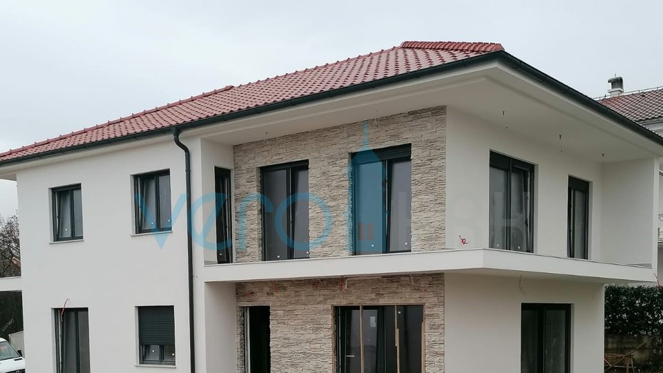 House, 130 m2, For Sale, Malinska