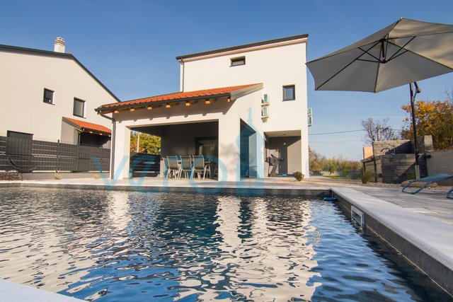 Insel Krk, Dobrinj, Umgebung, freistehende Villa mit Swimmingpool, zu verkaufen