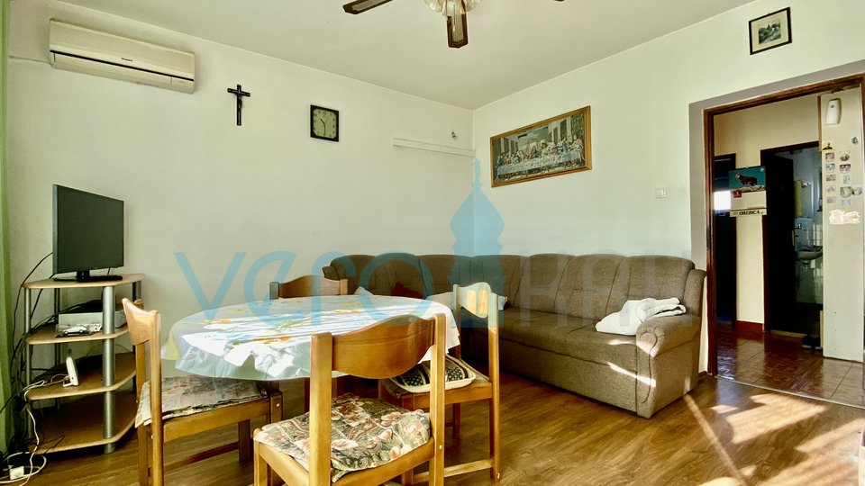 Island of Krk, City of Krk, House flat with garden and sea view, for sale