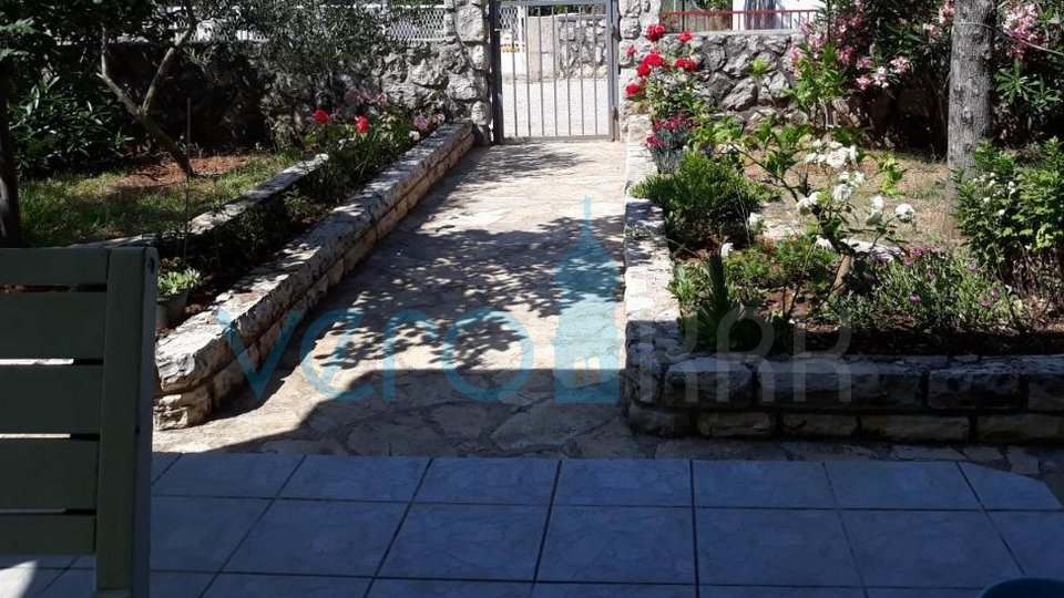 Island of Krk, Omišalj, Detached one-story house with garden, for sale