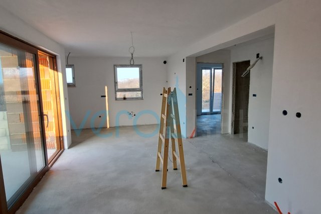 Malinska, weitere Umgebung, Zwei-Zimmer-Wohnung mit Wohnzimmer im Bau, zu verkaufen