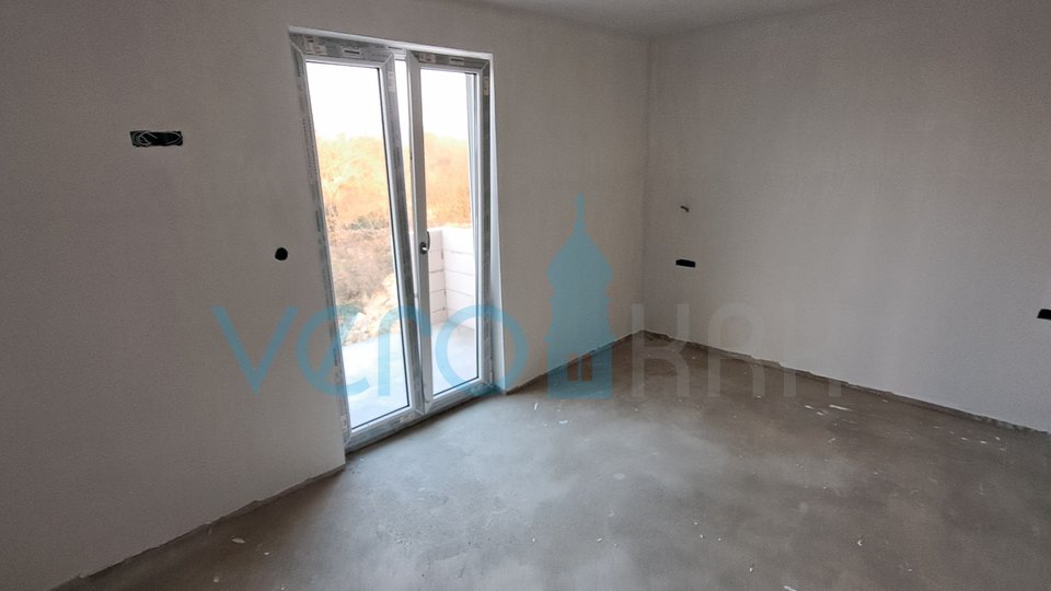 Malinska, weitere Umgebung, Zwei-Zimmer-Wohnung mit Wohnzimmer im Bau, zu verkaufen