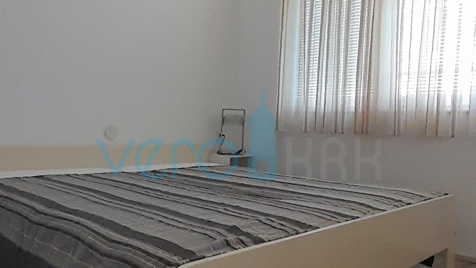 Njivice, ground floor apartment 38m2 with yard, for sale