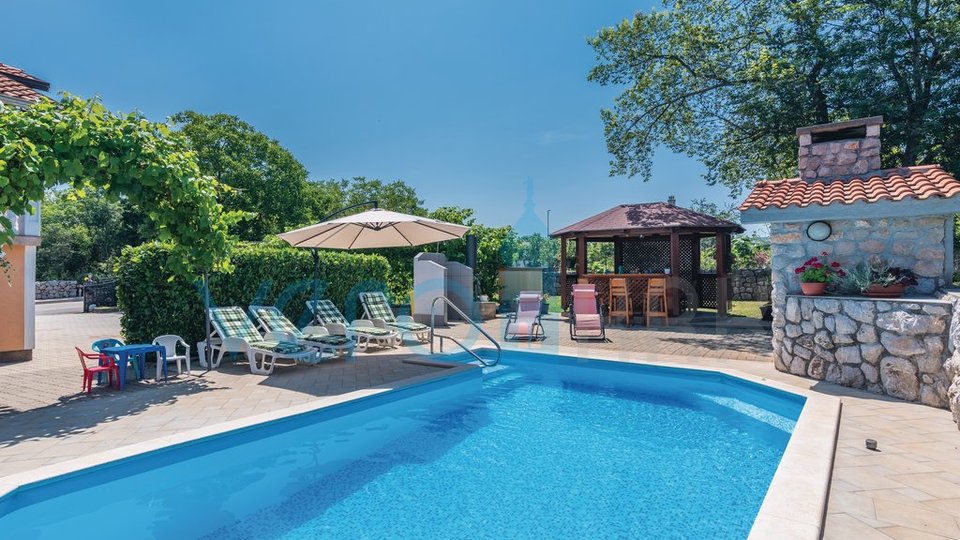 Malinska, dintorni, Casa indipendente con piscina, in vendita