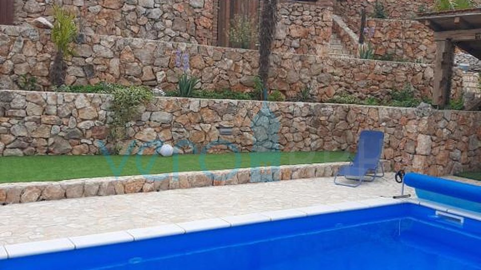 Dobrinj, dintorni, Casa indipendente con piscina e ampio giardino, in vendita
