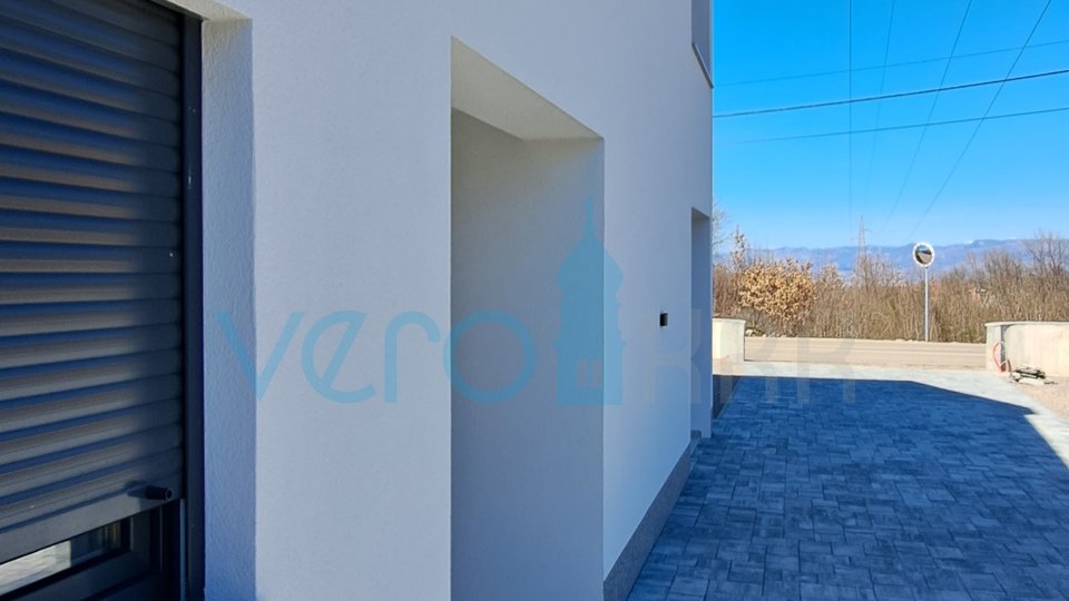 Malinska, šira okolica, Novoizgrađena samostojeća kuća 170 m2 sa prekrasnim pogledom na more, prodaja