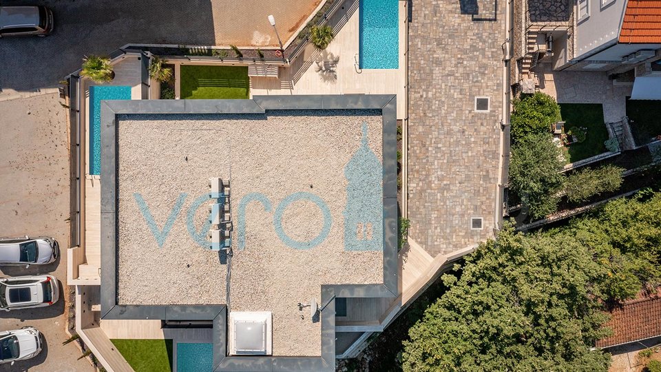Malinska, Luxusapartment mit Pool, Aussicht, Garten, 80 m zum Meer, zu verkaufen