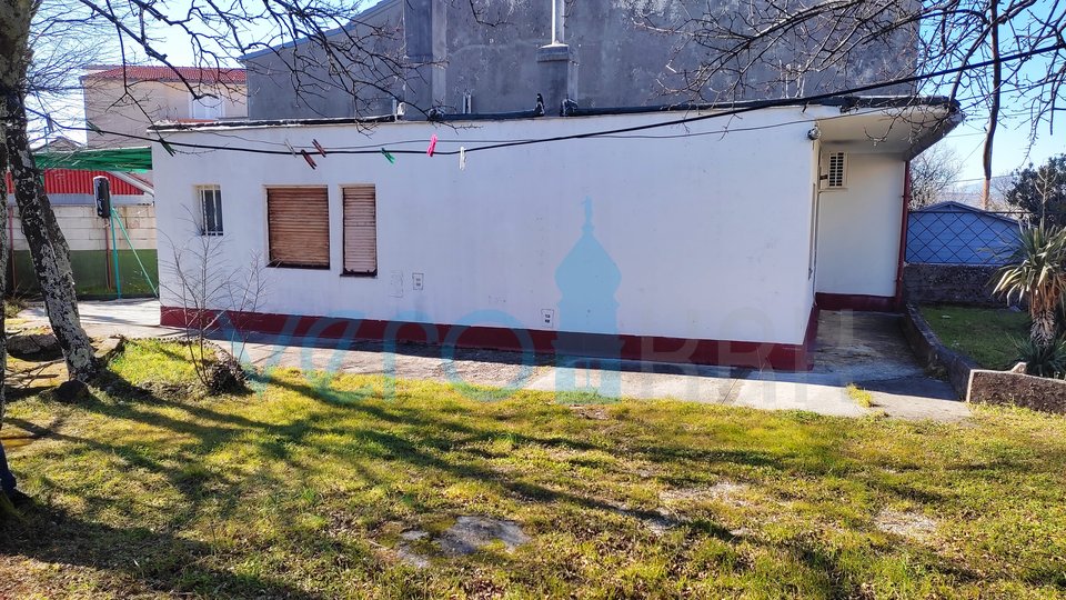 Jadranovo, okolica Crikvenice - dvojna kuća 270m do mora, prodaja