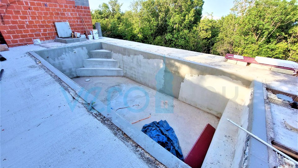 Novi Vinodolski, Klenovica - casa con piscina sul terreno di 566m2, vista, vendita