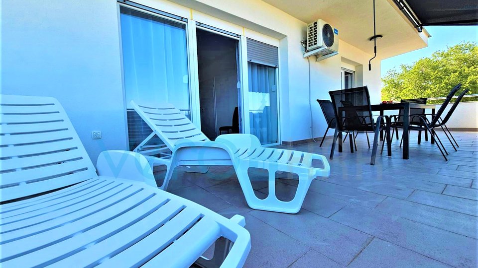 Zadar, Karin Gornji - Einfamilienhaus, 300 m vom Meer entfernt, 1040 m2 Grundstück, zu verkaufen