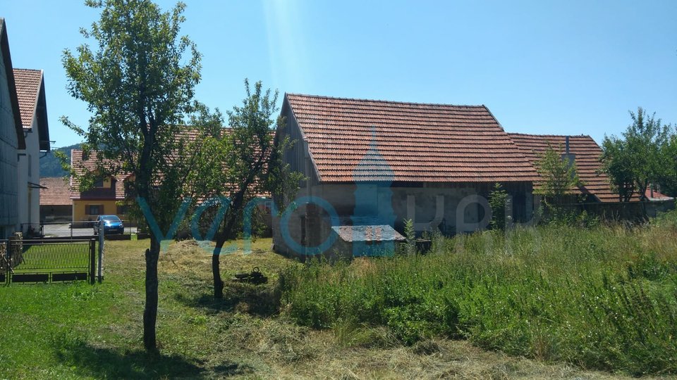 Ravna Gora - samostojeća kuća, pomoćna zgrada, 15861 m2 terena, prodaja