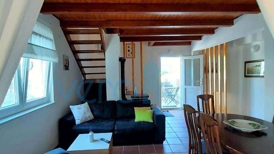 Krk, surroundings, Semi-detached house with swimming pool in an idyllic village, for sale