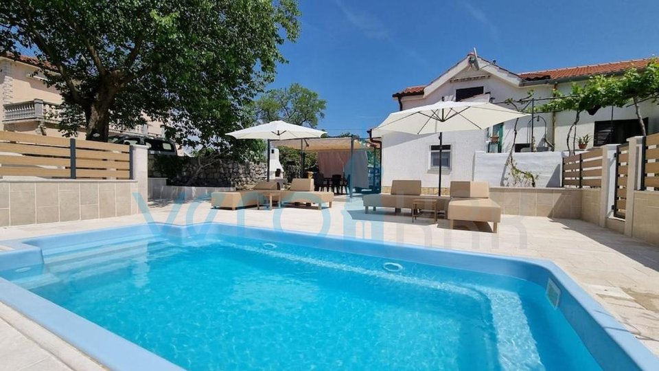 Krk, surroundings, Semi-detached house with swimming pool in an idyllic village, for sale