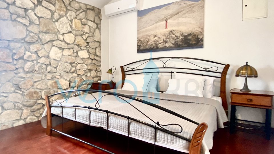 Dobrinj, surroundings, Renovated stone house with a swimming pool, for sale