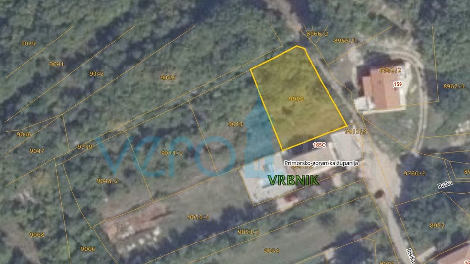 Vrbnik, Risika, Baugrundstück 622 m2 mit eingereichter Projektdokumentation, Verkauf