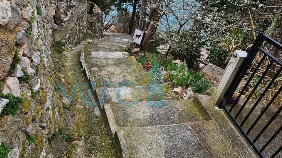 Otok Krk, Stara Baška, kamena kuća, samostojeća, 60m do mora, pogled, prodaja