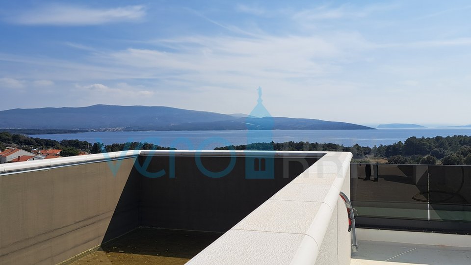 Città di Krk, moderno appartamento duplex, piscina sul tetto, terrazza, vista, nuova costruzione, vendita