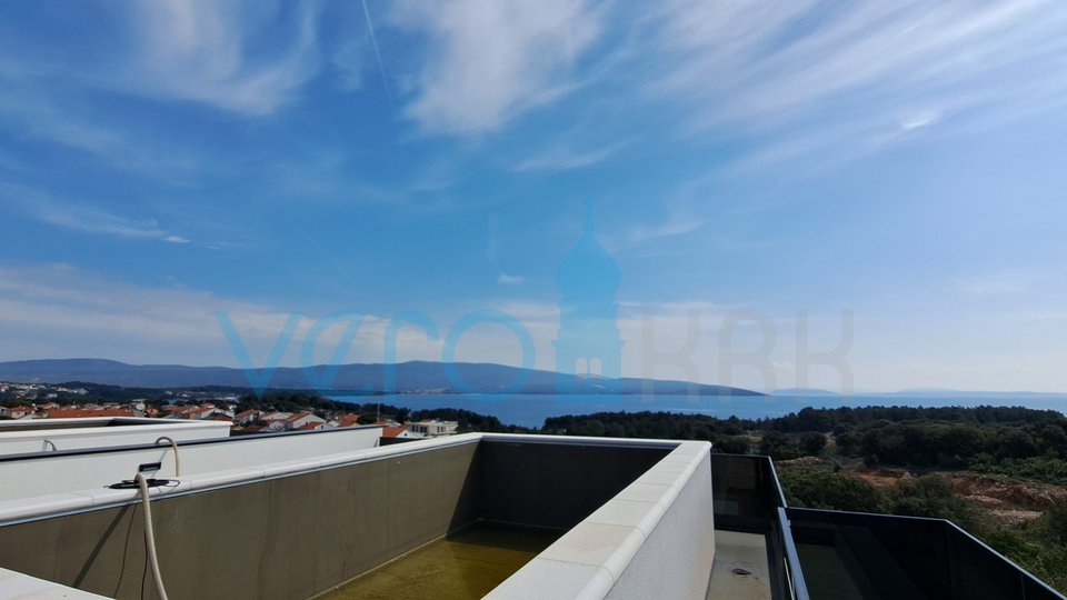 Città di Krk, moderno appartamento duplex, piscina sul tetto, terrazza, vista, nuova costruzione, vendita