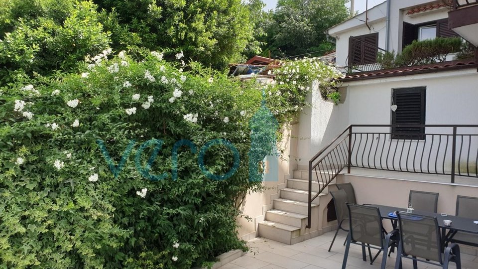 Crikvenica, Ground floor apartment 62m2 with a terrace garden area, for sale