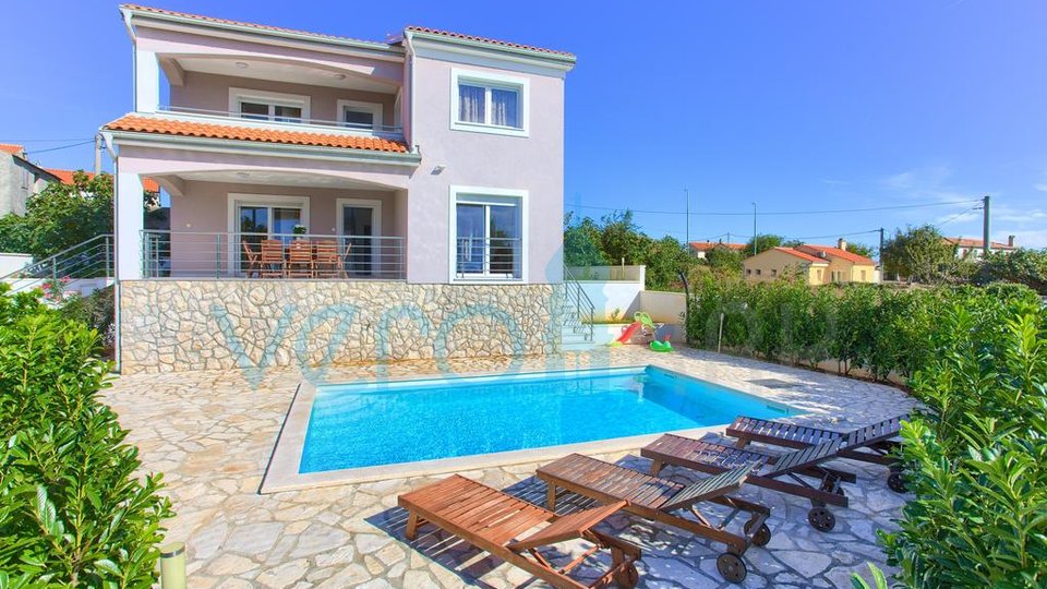 The island of Krk, town of Krk area, detached house with pool and sea view