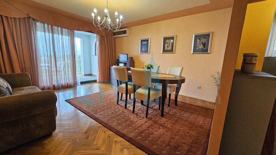 Njivice, Insel Krk, Apartment mit zwei Schlafzimmern von 68 m², mit offenem Meerblick