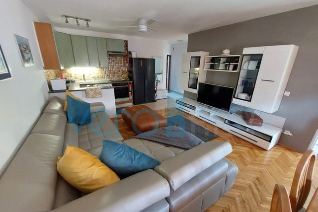 Omišalj, Njivice, Wohnung 47 m2 in toller Lage nahe dem Meer, zu verkaufen
