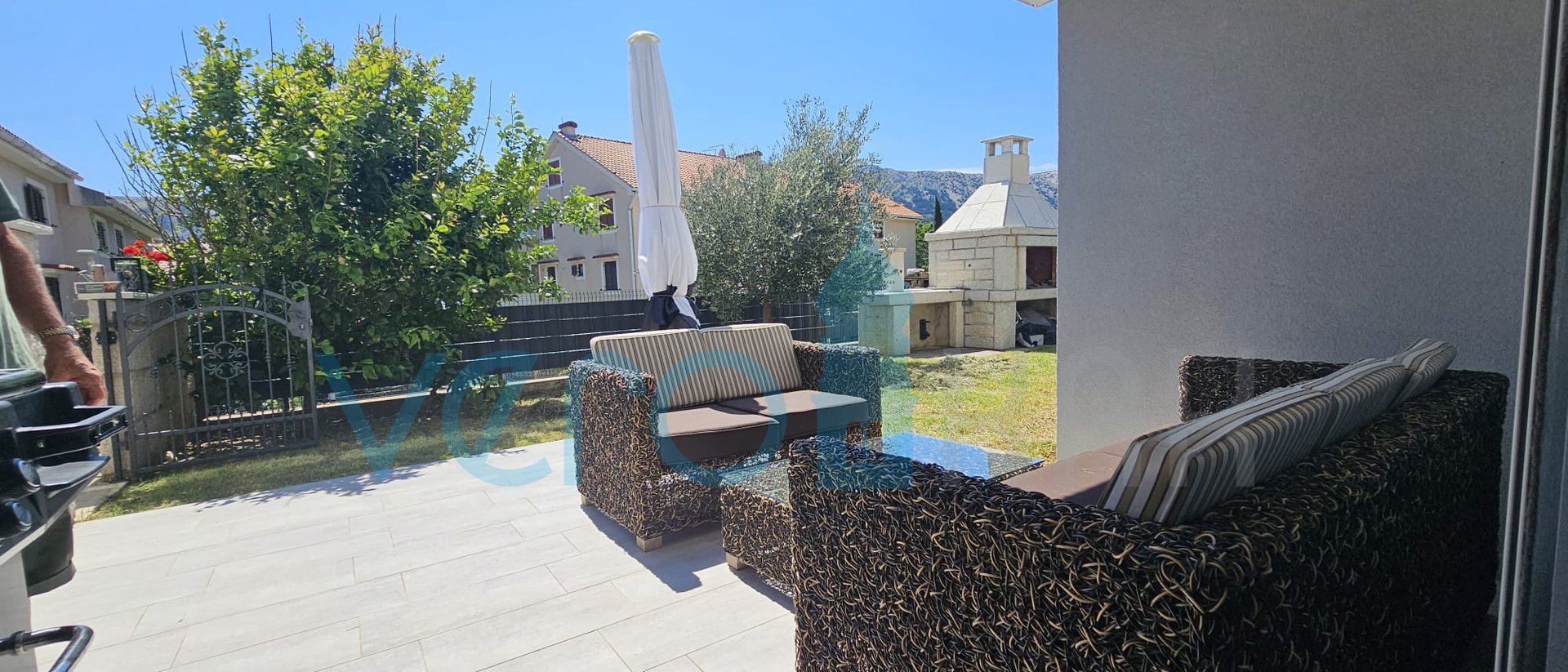 Island of Krk, Baška, 2 bedroom apartment on the ground floor with a large garden, for sale