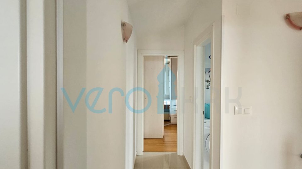 Malinska, near the center, Nice two-story apartment 100 m2 with an open sea view, for sale