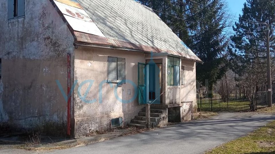 Fužine, okolica,Gorski kotar, kuća sa građevinskim zemljištem 2486 m2, prodaja