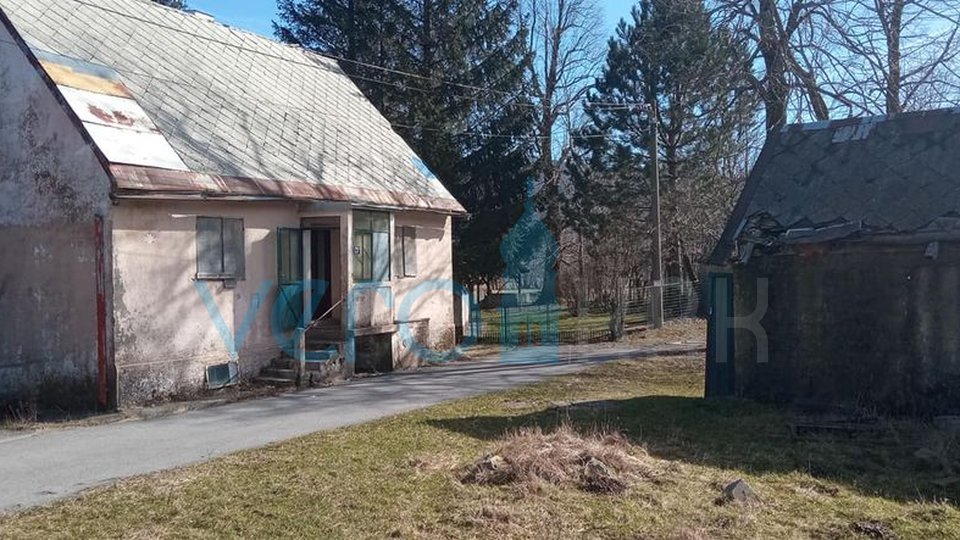 Fužine, okolica,Gorski kotar, kuća sa građevinskim zemljištem 2486 m2, prodaja