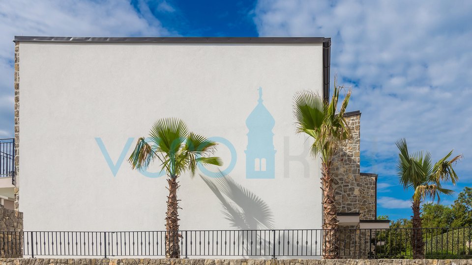 Isola di Krk, Città di Krk, nelle vicinanze, Villa con piscina in ottima posizione, vista mare, in vendita