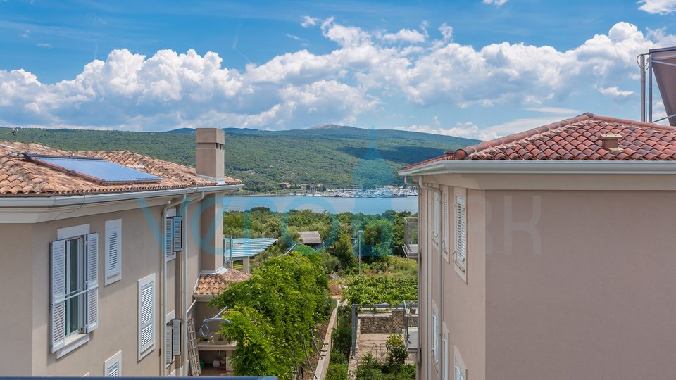 Isola di Krk, Città di Krk, dintorni, bellissima villa ultramoderna con piscina, terrazza e vista mare, in vendita