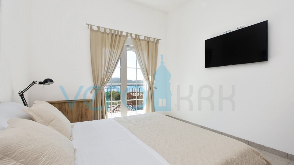 City of Krk, surroundings, magnificent villa with pool in a great location, sea view, for sale