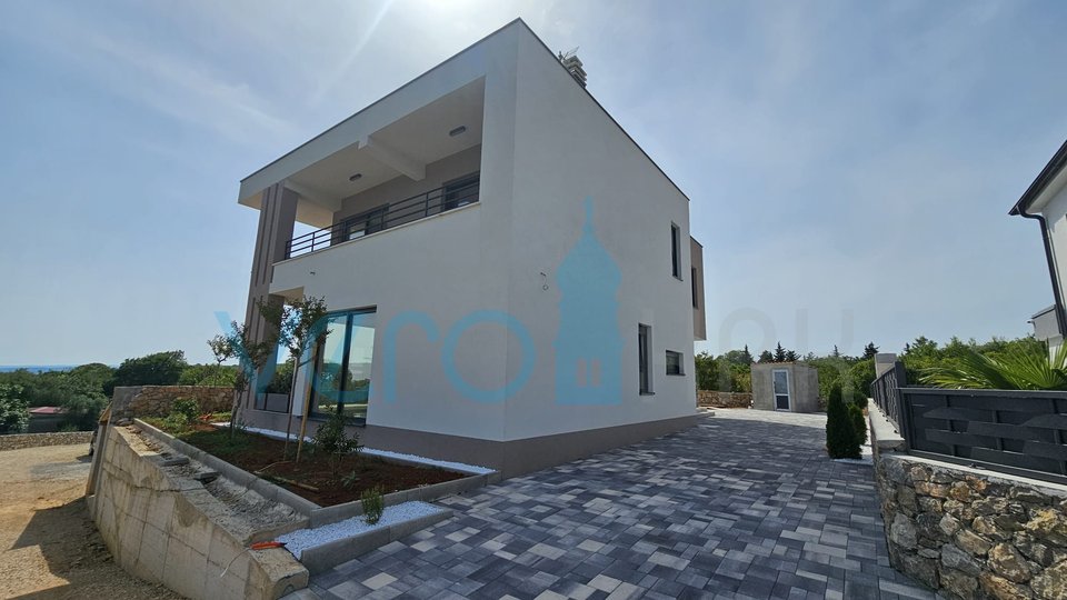 Città di Krk, dintorni, villa 200m2, piscina, vista aperta, in vendita