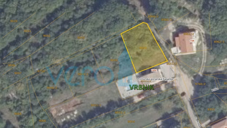 Isola di Krk, Vrbnik, Risika, due terreni edificabili di 622 m2 e 636 m2, permesso di costruire, immobile aziendale in vendita