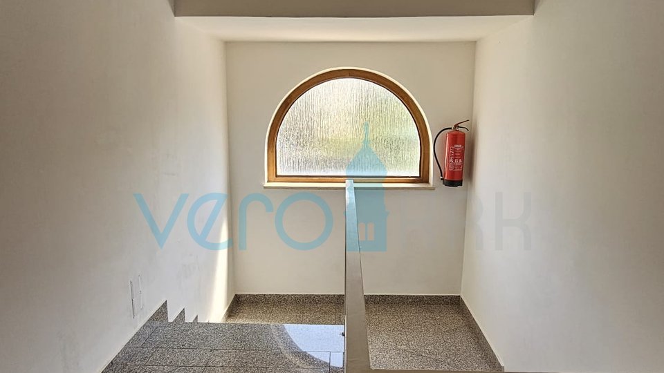 Insel Krk, Njivice, Wohnung 50m2, 2. Stock, Terrasse, Balkon, Meerblick, zu verkaufen