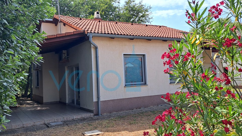 Malinska, surroundings, island of Krk, detached house, garage, garden, sale