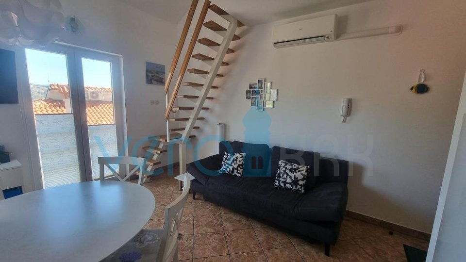 Insel Krk, Baška, Wohnung 57m2, zweiter Stock, Meerblick, zu verkaufen